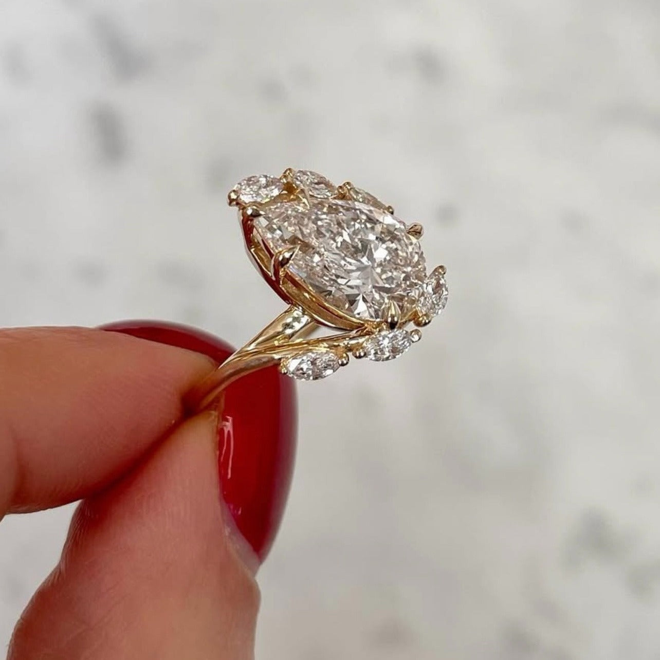 4ct Pear Moissanite Ring 925 Sterling 925 Silver Royal Vintage Cluster Halo Setting 18K Gold Plated Plated Luxury Gift for Women Anniversary Date Night