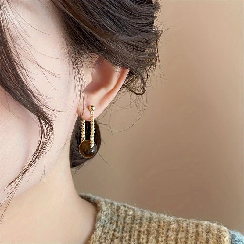 Fashionable retro light luxury temperament earrings