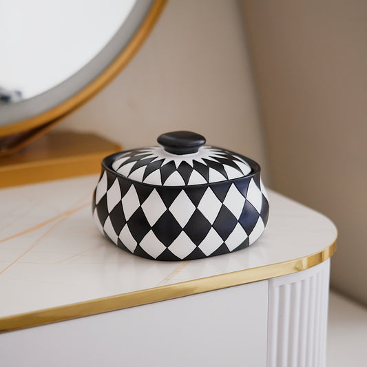 Black and White Plaid Home Storage Organizer for Necklaces, Rings, Bracelets, Earrings Decorative Box with Lid - Simple Modern Candy Storage Container, Best for Christmas, Perfect for Thanksgiving