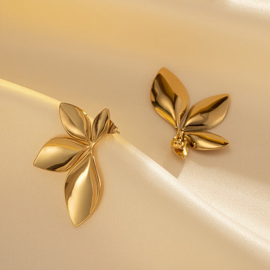1 Pair of Exquisite Leaf-Shaped Pendant Earrings - Made of Durable Titanium Steel, Fashionable and Personalized Design, Perfect for Daily Wear, Romantic Dates, and Graduation Gifts