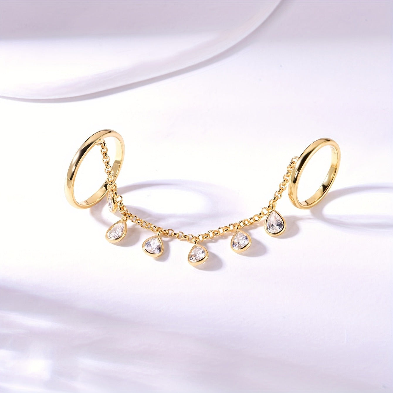 1pc of Fashionable Copper Inlaid Zirconia Stone Finger Ring Horizontal Tassel Chain Women'S Jewelry Wedding Banquet Accessories Wedding Season Gift