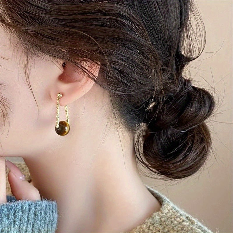 Fashionable retro light luxury temperament earrings