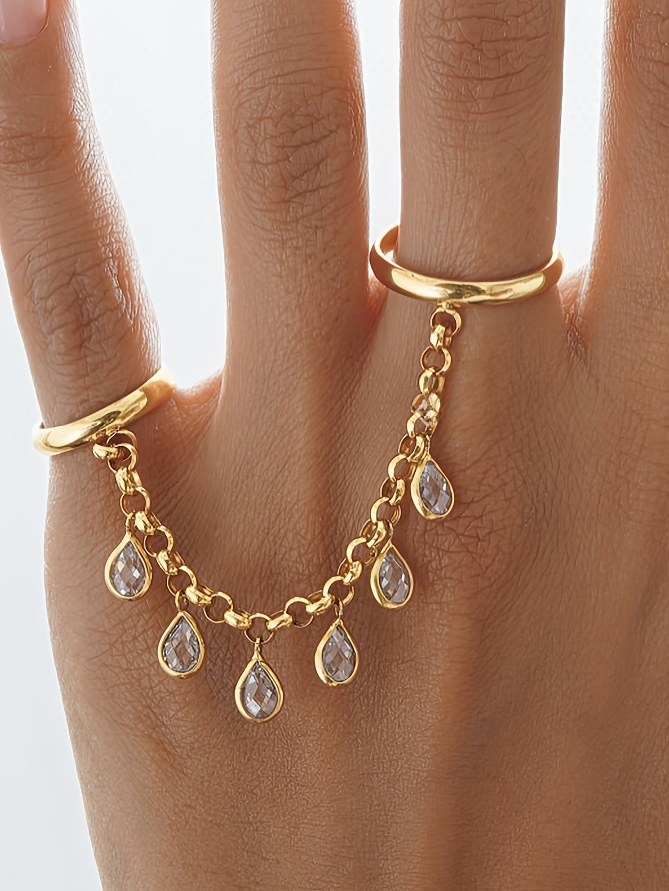 1pc of Fashionable Copper Inlaid Zirconia Stone Finger Ring Horizontal Tassel Chain Women'S Jewelry Wedding Banquet Accessories Wedding Season Gift