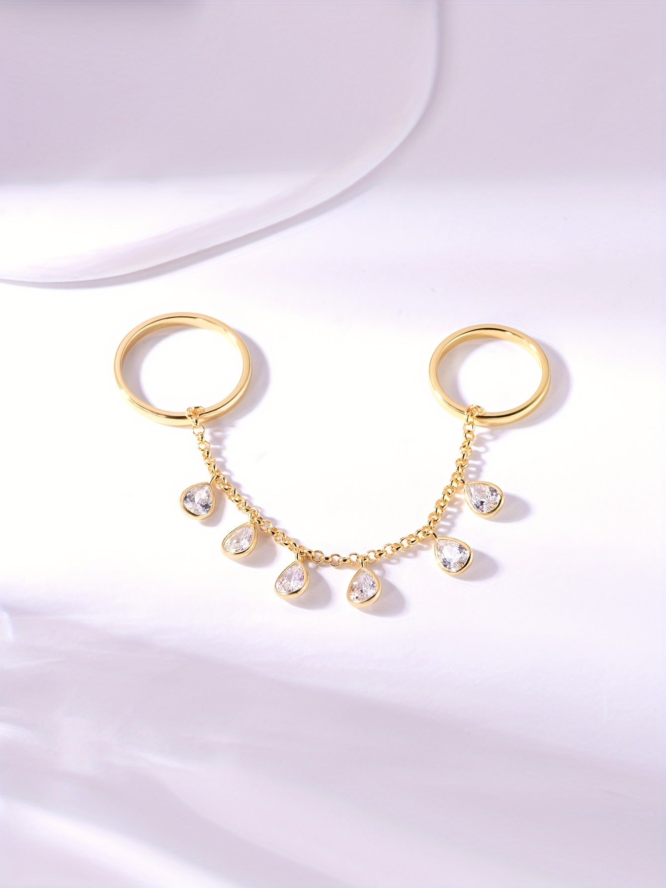 1pc of Fashionable Copper Inlaid Zirconia Stone Finger Ring Horizontal Tassel Chain Women'S Jewelry Wedding Banquet Accessories Wedding Season Gift
